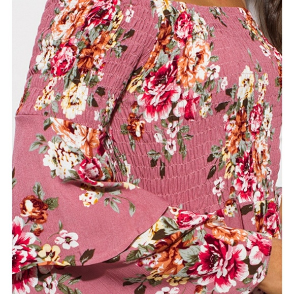 📣LAST ONE!📣🌿BELL SLEEVED DRESS🌿 - Picture 7 of 8